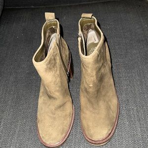 Vince Camuto Green Boots Size 7.5